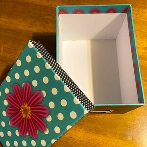 Decorative storage box